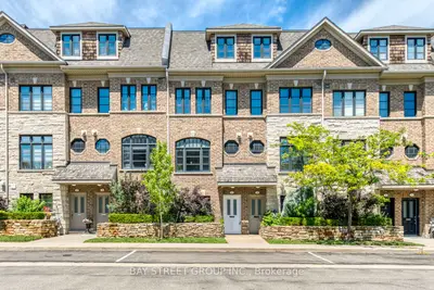 Att/Row/Townhouse in Mississauga