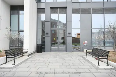 Condo Apartment in Mississauga