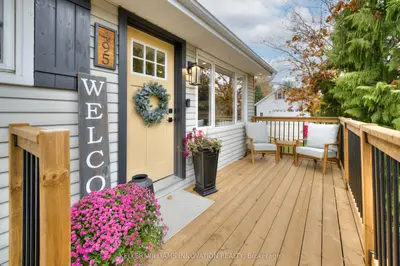 Detached in North Perth