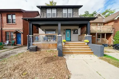 Detached in Brantford
