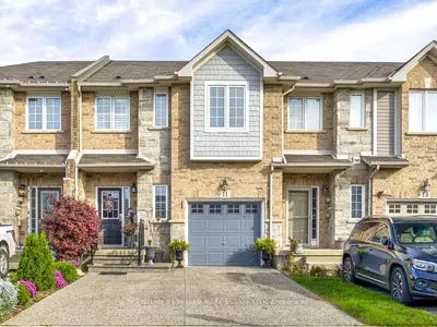 Att/Row/Townhouse in Hamilton