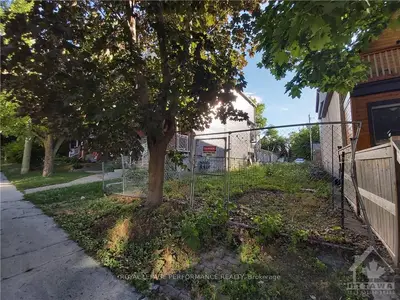 24 Spadina Avenue, West Centre Town, On K1y 2b6