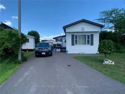 93 Pinehurst Estates Street, Petawawa, On K8h 2h2