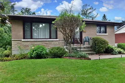 2 Elm Avenue, Brockville, On K6v 2m2