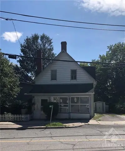 443 Donald B Munro Drive, Carp - Huntley Ward, On K0a 1l0