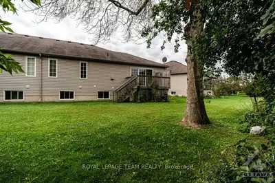 14 Stonebriar Court, Brockville, On K6v 0b1