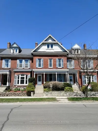 136 King Street E, Brockville, On K6v 1b9
