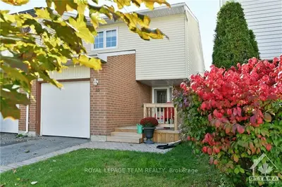 18 Erin Crescent, Hunt Club - Windsor Park Village And Area, On K1v 9z2