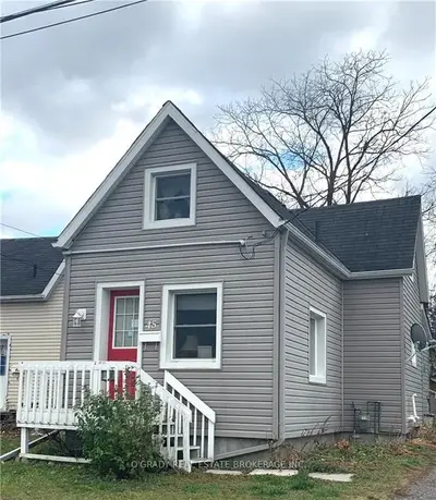 45 Sophia Street, Brockville, On K6v 1v5