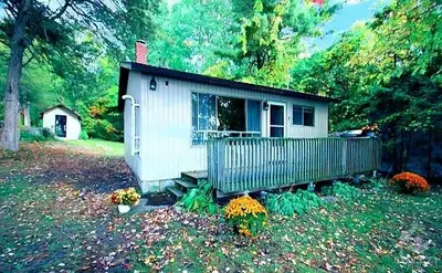 7 Lakeshore Drive, Rideau Lakes, On K0e 1g0