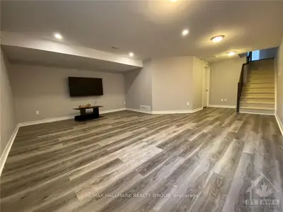 127 Manorwood Crescent, Blossom Park - Airport And Area, On K1t 0l4