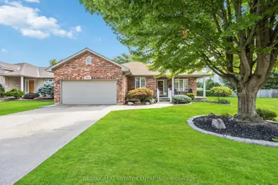Detached in Petrolia