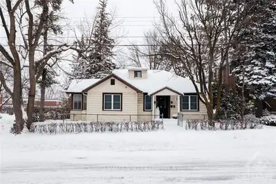 263 St Laurent Boulevard, Manor Park - Cardinal Glen And Area, On K1k 2z2