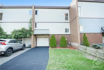 1 Harwick Crescent F, Bells Corners And South To Fallowfield, On K2h 6r3