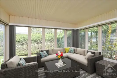 1299 Rideout Crescent, Parkway Park - Queensway Terrace S And Area, On K2c 2x9