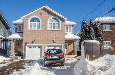 1611 EDGE HILL Place B, Hunt Club - South Keys and Area, ON K1V 7V4