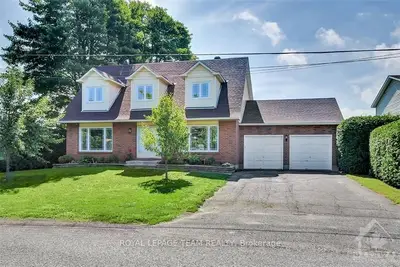 80 GEORGE Street, Russell, ON K4R 1C3