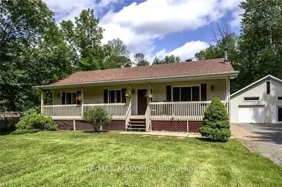 3215 TOLMIES CORNERS Road, North Stormont, ON K0C 1V0