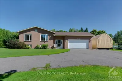 3059 OLD MONTREAL Road, Orleans - Cumberland and Area, ON K4C 1A9