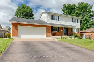 105 SPRUCE Street, Petawawa, ON K8H 3H7