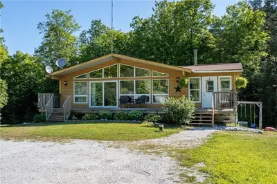 2193 ELPHIN MABERLY Road, Lanark Highlands, ON K0H 2B0