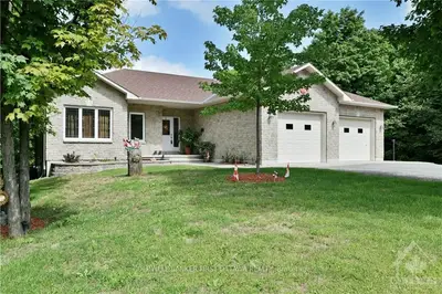 840 CENTRE Street, McNab/Braeside, ON K0A 1G0