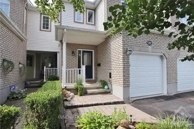 207 THORNBURY Crescent, South of Baseline to Knoxdale, ON K2G 6B9