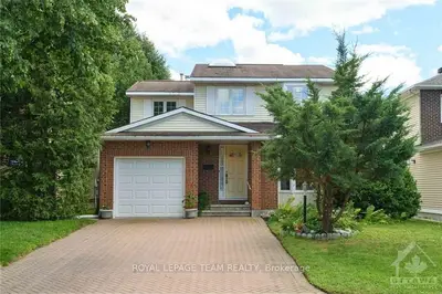 42 ROCKCRESS Gardens, South of Baseline to Knoxdale, ON K2G 5A6