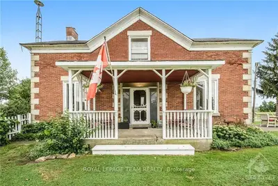 40 MCCAW Road, Rideau Lakes, ON K7A 4S5