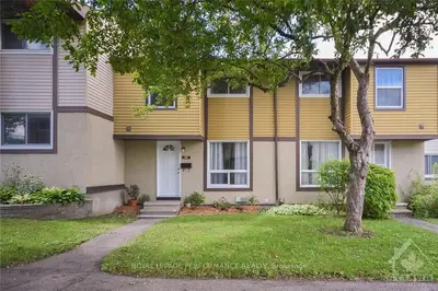 2570 SOUTHVALE Crescent 130, Elmvale Acres and Area, ON K1B 5B6