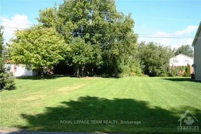 216 NORTH Street, North Dundas, ON K0C 2K0