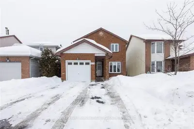 2174 EAST ACRES Drive, Beacon Hill North - South and Area, ON K1J 9A5