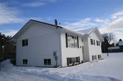 1730 DORAN Road, Laurentian Valley, ON K8A 6W6