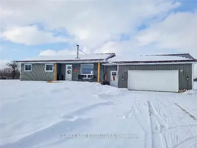 566 15, Rideau Lakes, ON K0G 1L0
