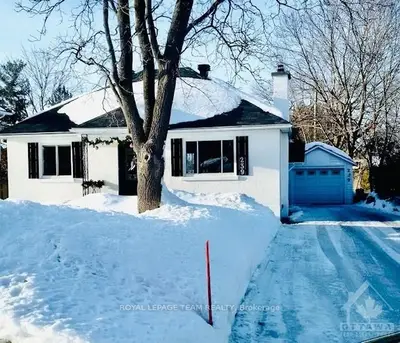 239 MOUNTBATTEN Avenue, Alta Vista and Area, ON K1H 5V8