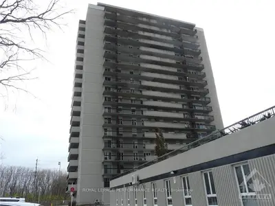 158C MCARTHUR Avenue 1103, Vanier and Kingsview Park, ON K1L 8E7