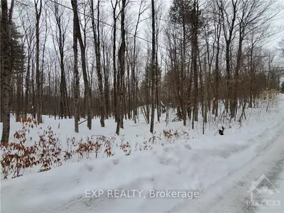 00 WOLF GROVE Road, Lanark Highlands, ON K0G 1K0