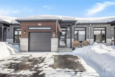 129 ST MALO Place, Russell, ON K0A 1W0