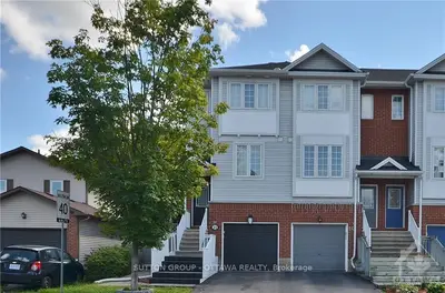 22 TYRRELL Place, Bells Corners and South to Fallowfield, ON K2H 9C2