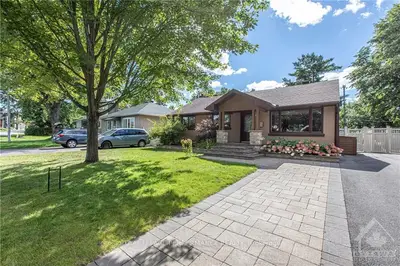376 LINDSAY Street, Alta Vista and Area, ON K1G 0L5