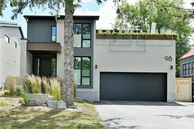 98 WITHROW Avenue, Meadowlands - Crestview and Area, ON K2G 2J5