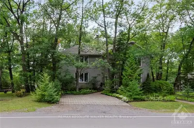 449 BAYVIEW Drive, Constance Bay - Dunrobin - Kilmaurs - Woodlawn, ON K0A 3M0