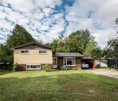 785 LAKEVIEW Avenue, Petawawa, ON K8A 7P8