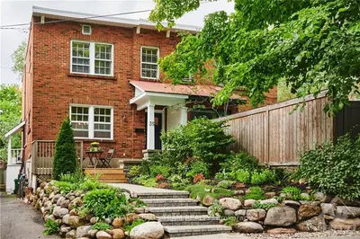 35 ACACIA Avenue, New Edinburgh - Lindenlea, ON K1M 0P3