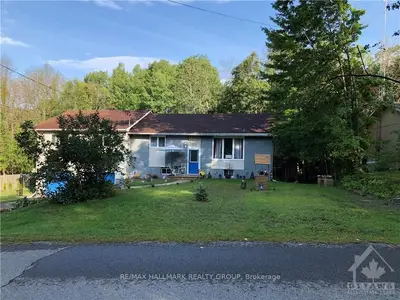 171 WILLOLA BEACH Road, Carp - Dunrobin - Huntley - Fitzroy and Area, ON K0A 1X0