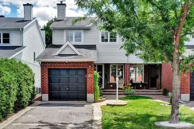 49 LANGSTROM Crescent, Hunt Club - South Keys and Area, ON K1G 5J5