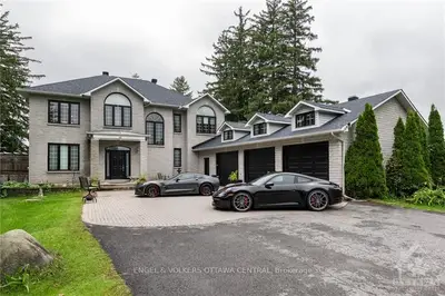 1023 BRIDGE Street, Manotick - Kars - Rideau Twp and Area, ON K4M 1K4