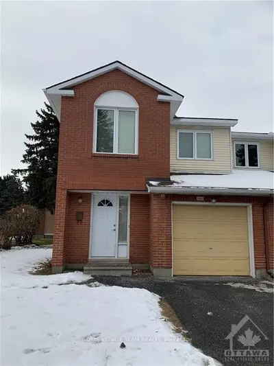14 Castlebrook Lane A, South of Baseline to Knoxdale, ON K2G 5G4