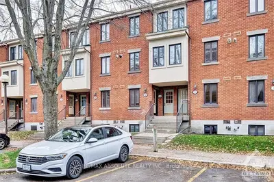 10 Crispin, Manor Park - Cardinal Glen And Area, On K1k 2t8