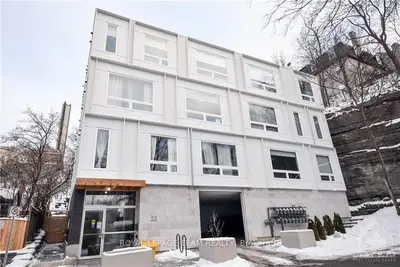 22 PERKINS Street 404, West Centre Town, ON K1R 7G5